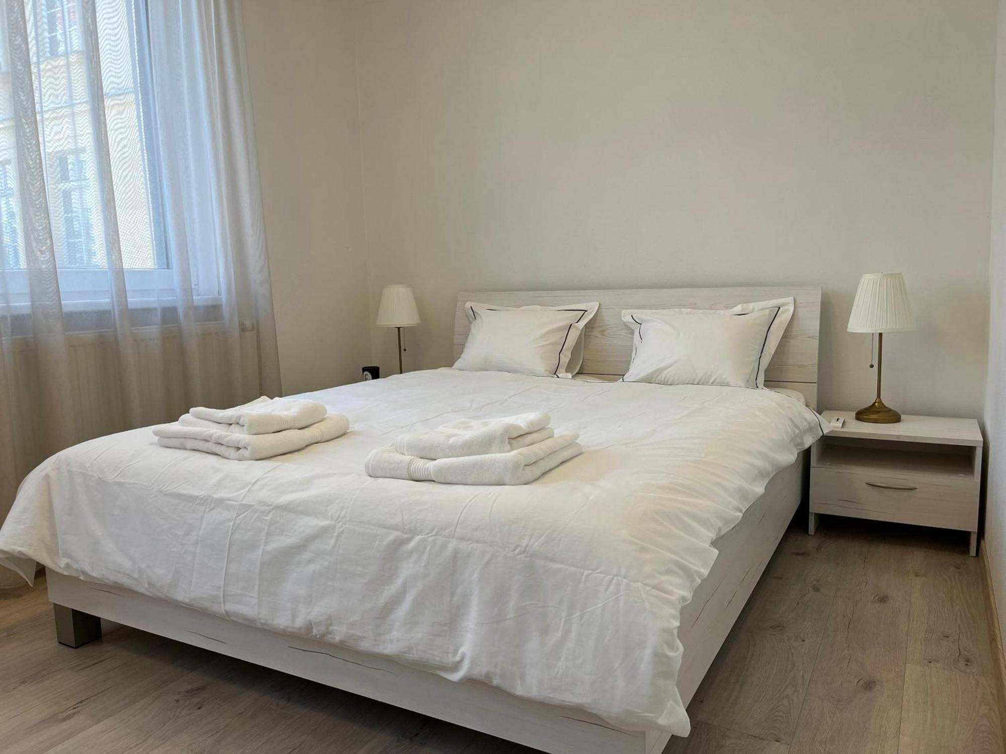 Elegant Escape Apartment I - City Centre Bratysława Zewnętrze zdjęcie